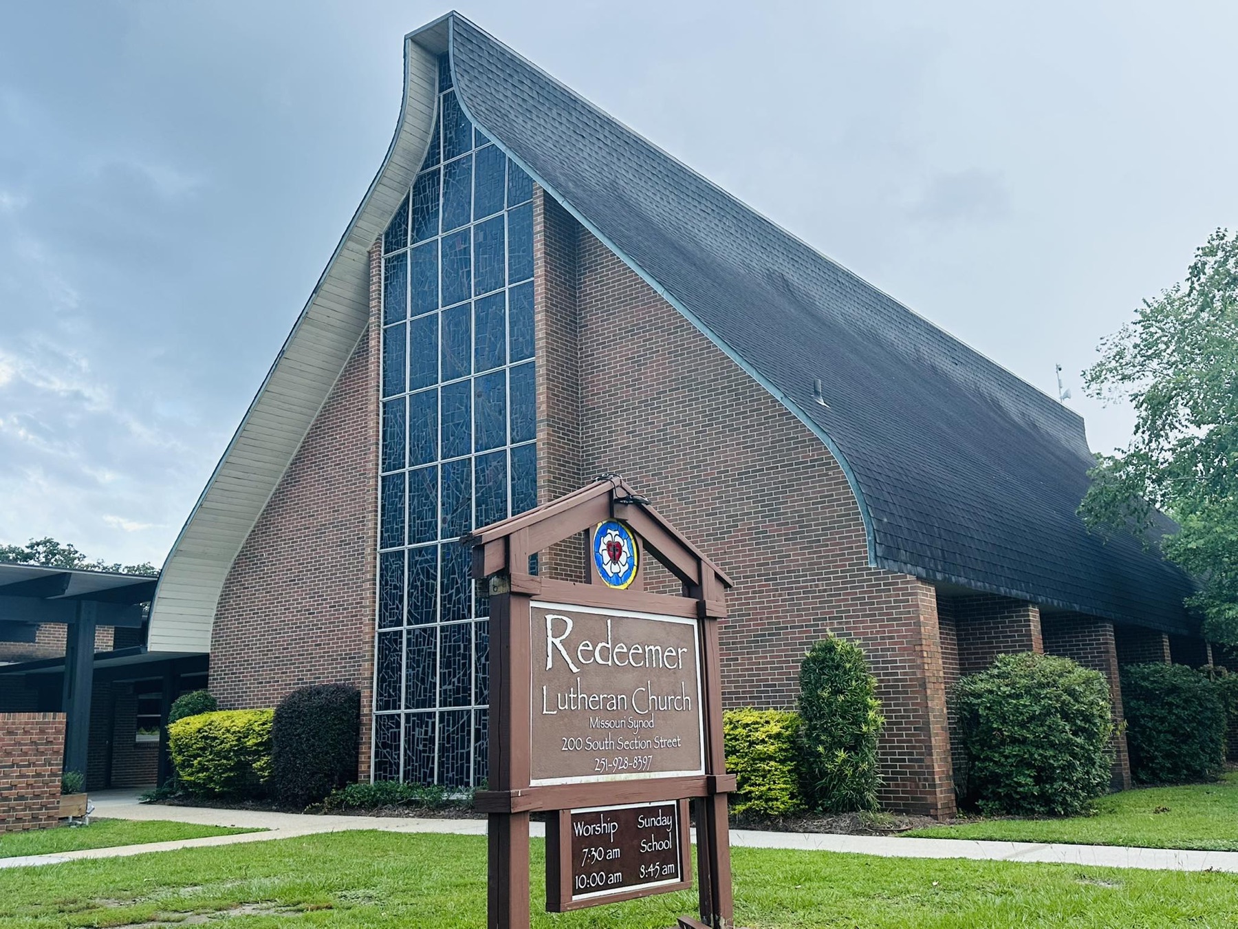 Redeemer Lutheran Church, home of Veritas Lutheran School in Fairhope